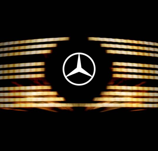Mercedez-Benz official site press 1600