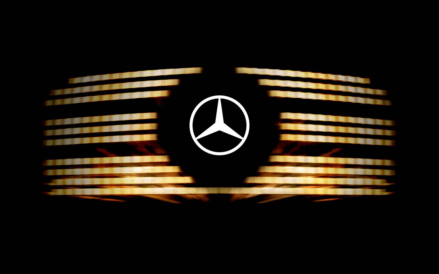 Mercedez-Benz official site press 1600