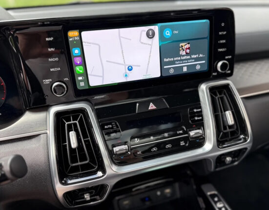 Nuticas Carplay ekraan autos
