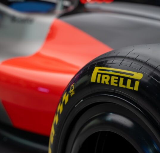 Pirelli rehvid vormeli etapil kasutuses